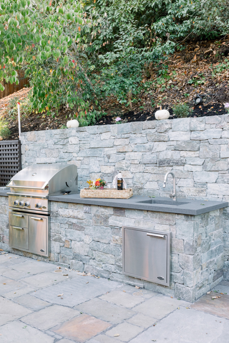 Outdoor Kitchen DCS Grill