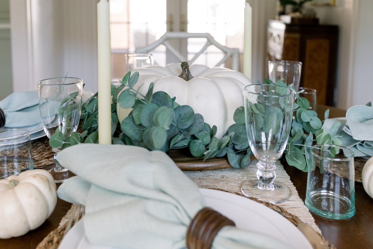 Thanksgiving Table Setting