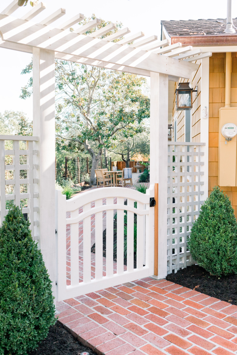 Lattice Arbor and Gate