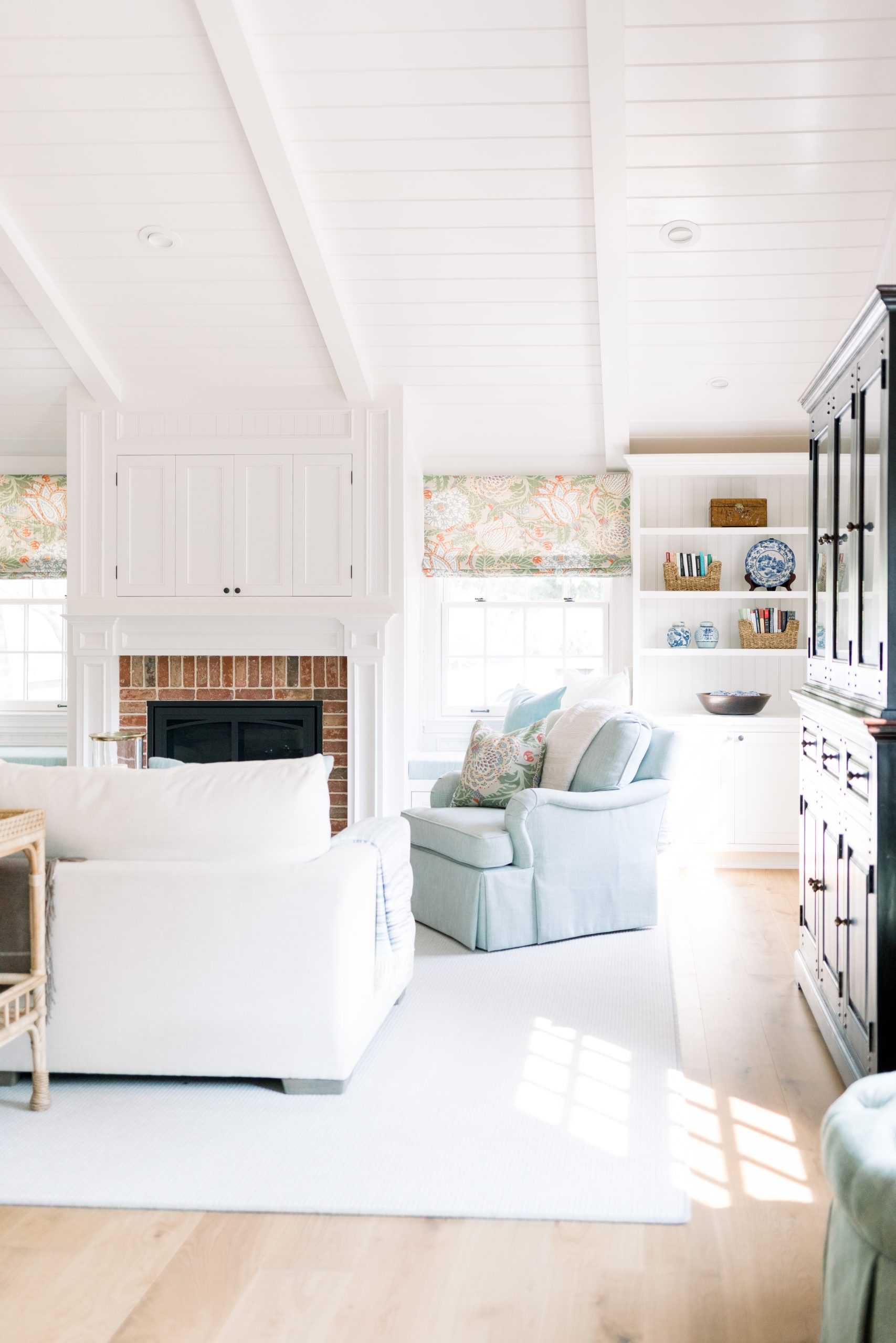 Family room swivel chair