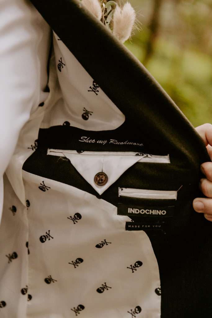 Grooms Bespoke Suite