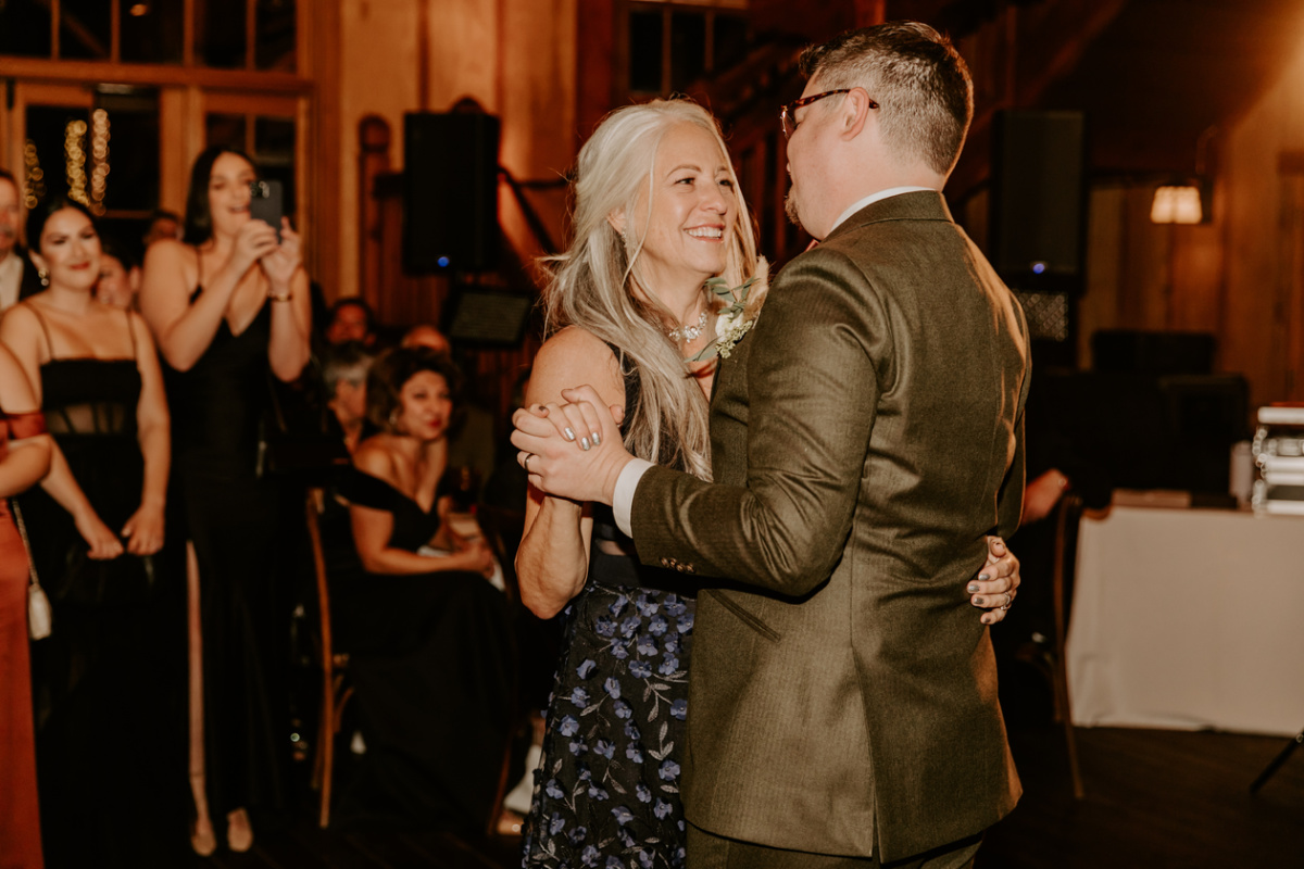 Groom and mom dance