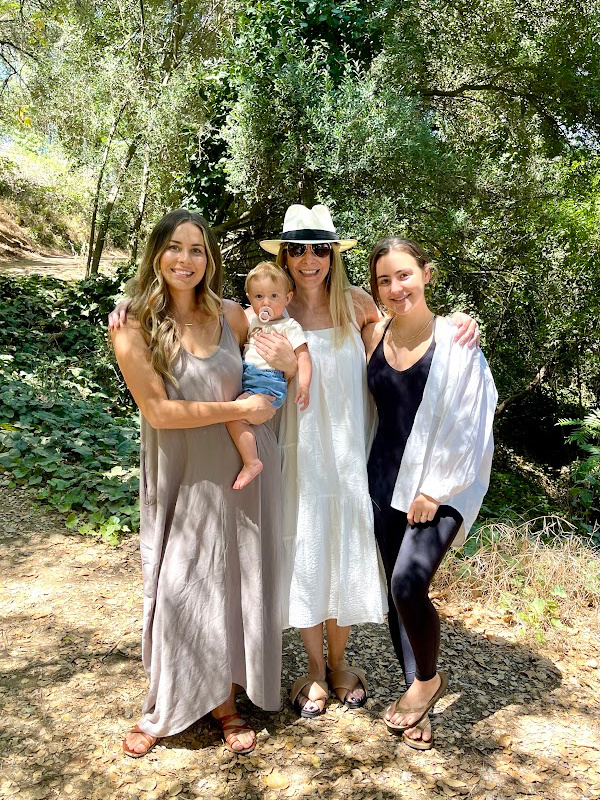 Aunt and three nieces in park