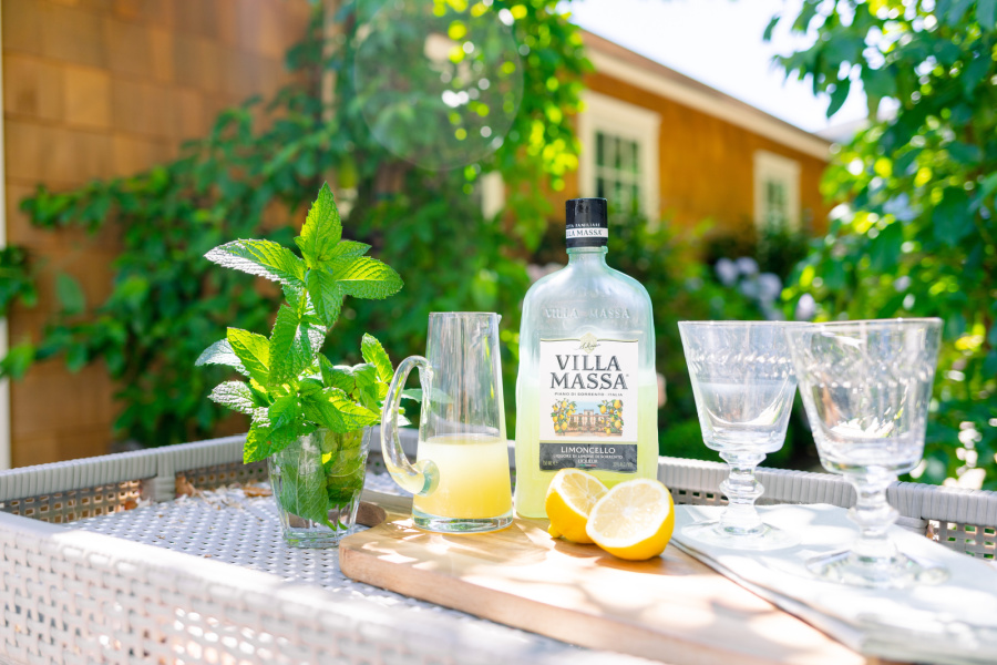 Ingredients for Limoncello Spritz