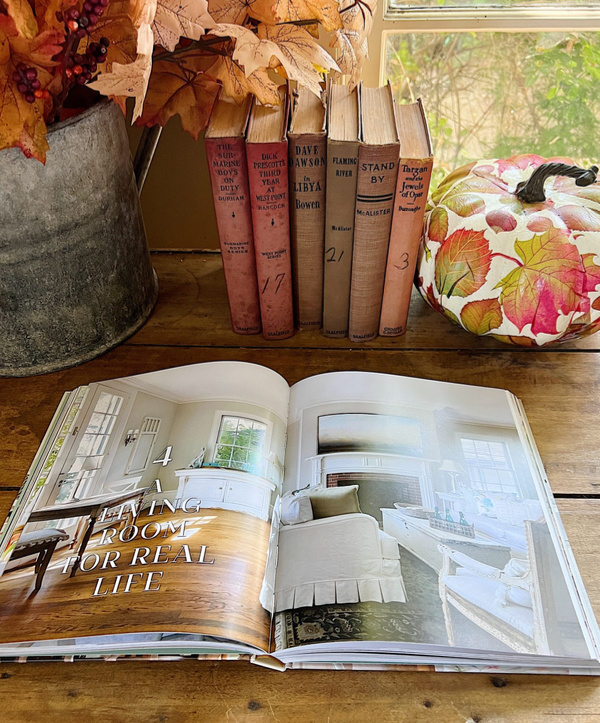 A Home to Share tablescape.