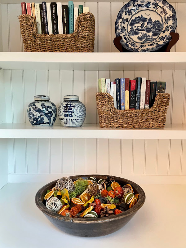 Built in book cases with decor