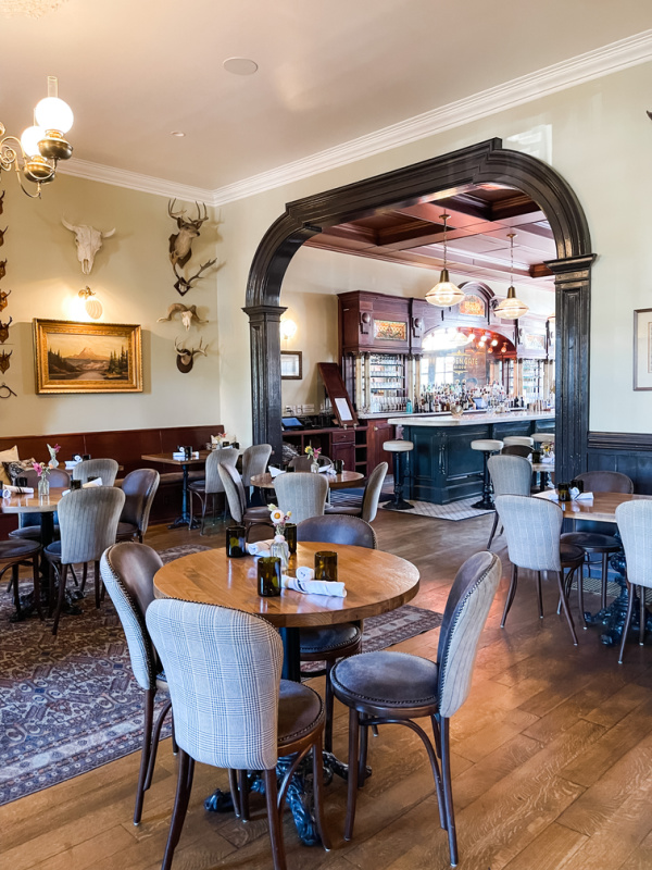 Holbrooke Hotel restaurant and bar.