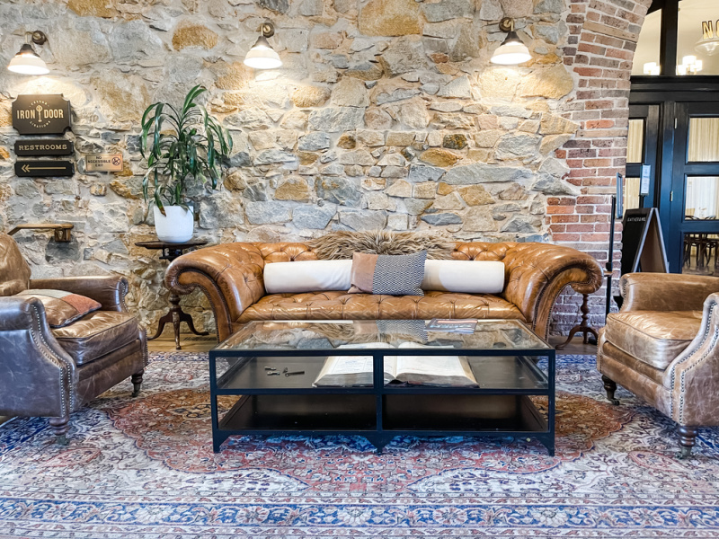 Holbrooke Hotel lobby.