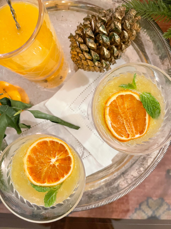 Holiday Cocktails Ideas With Cara Cara Oranges – Cara Cara Winter Spritz