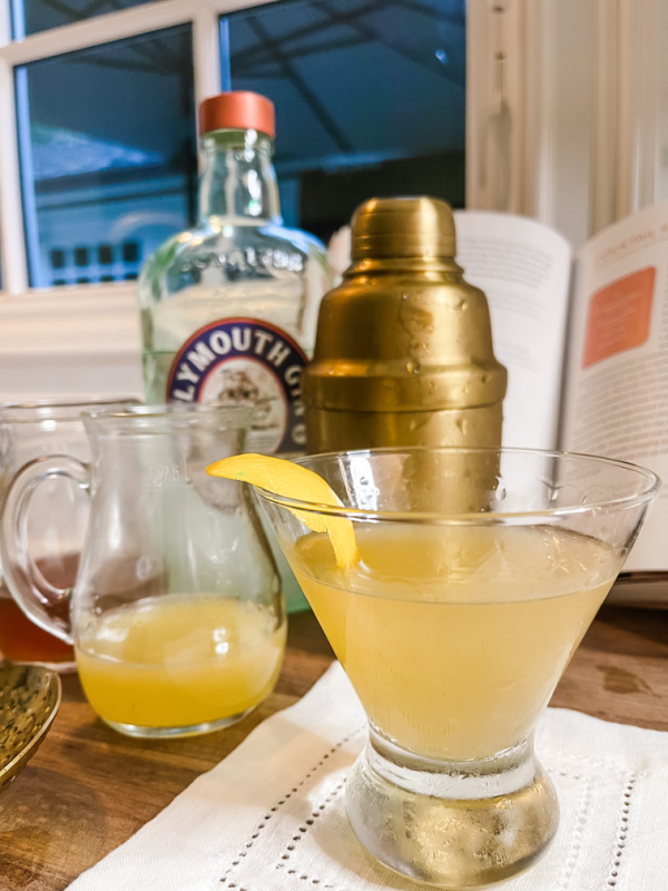 The Bees Knees cocktail.