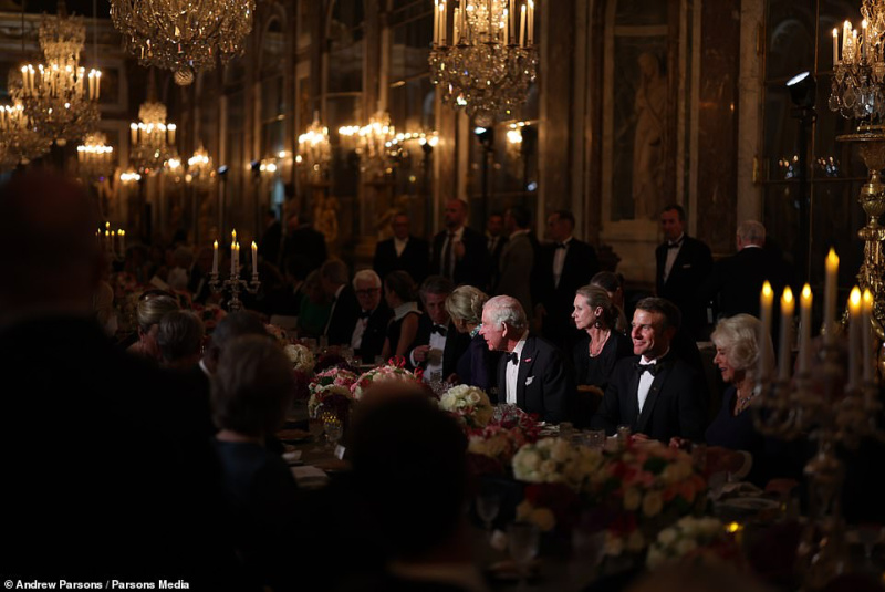 State banquet at Palace of Versailles.