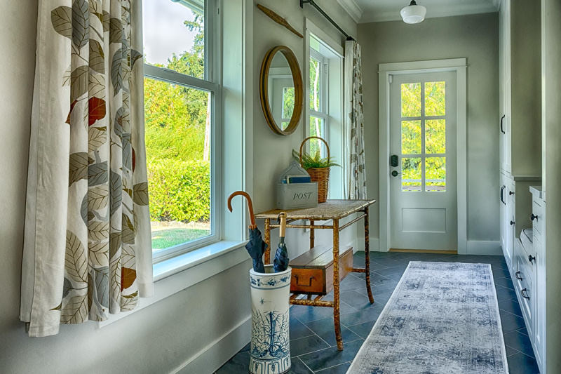 Pretty Pacific Northwest island home foyer.