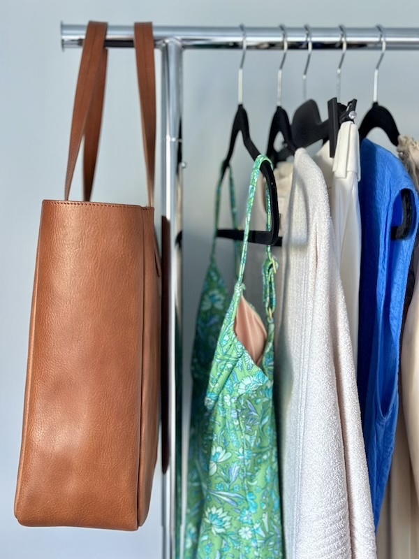 Ivy Cove East West Tote Ono rolling rack.