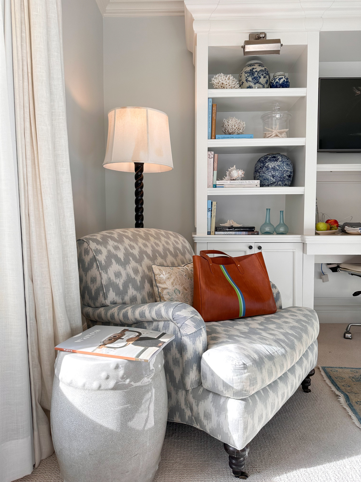 Cozy sitting area in Casa Del Mar hotel room.