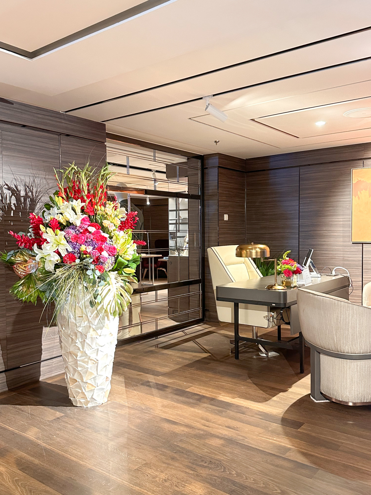 Concerige desk aboard the Evrima.