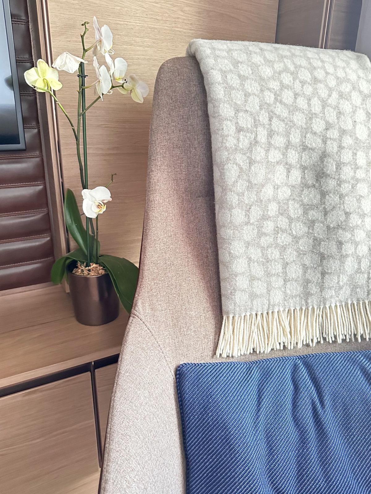 Signature Suite details.