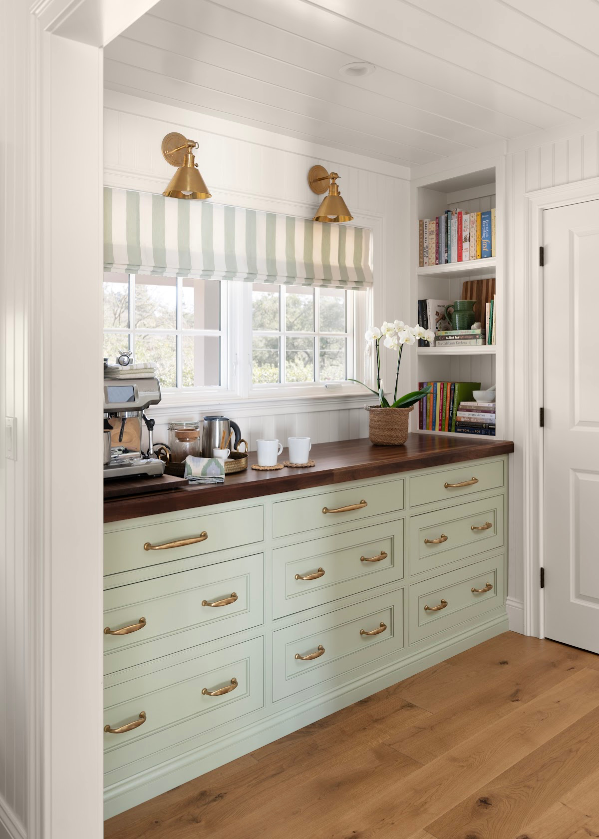 Kitchen built in buffet and coffee bar.