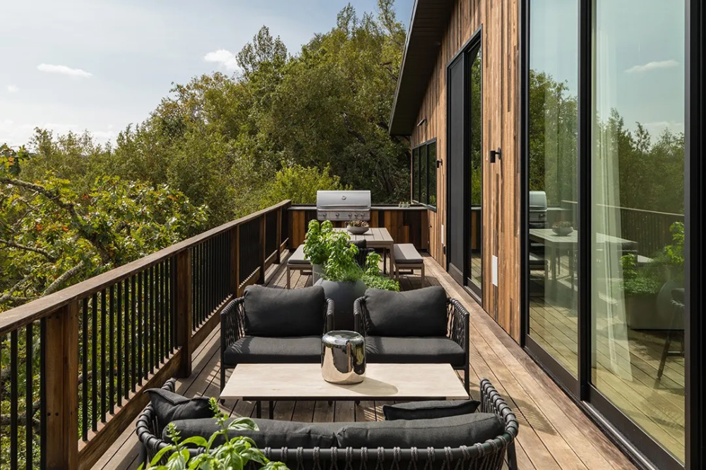 WM 2425 - Melody Drive