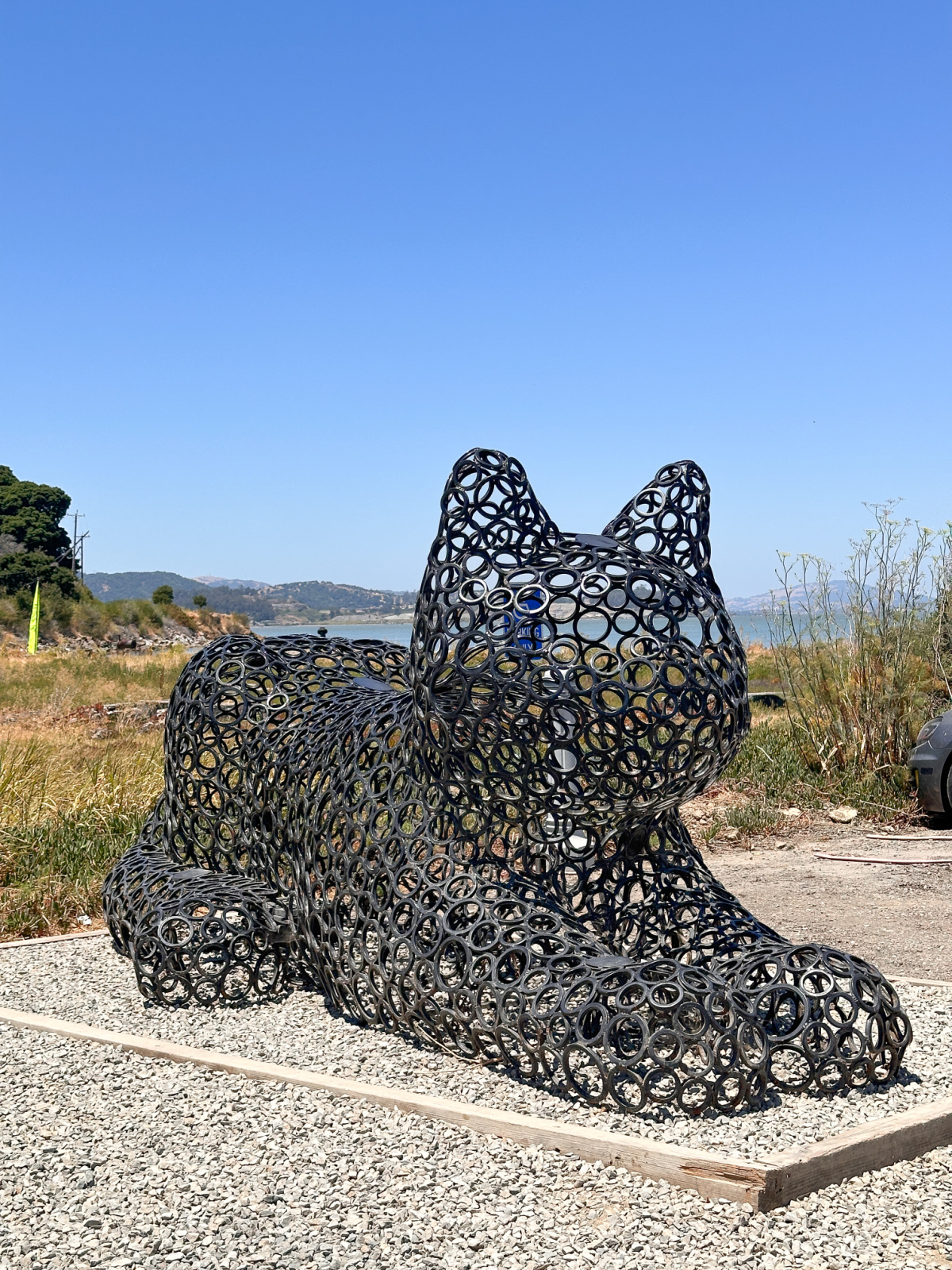 Cat sculpture in San Pablo Harbor.