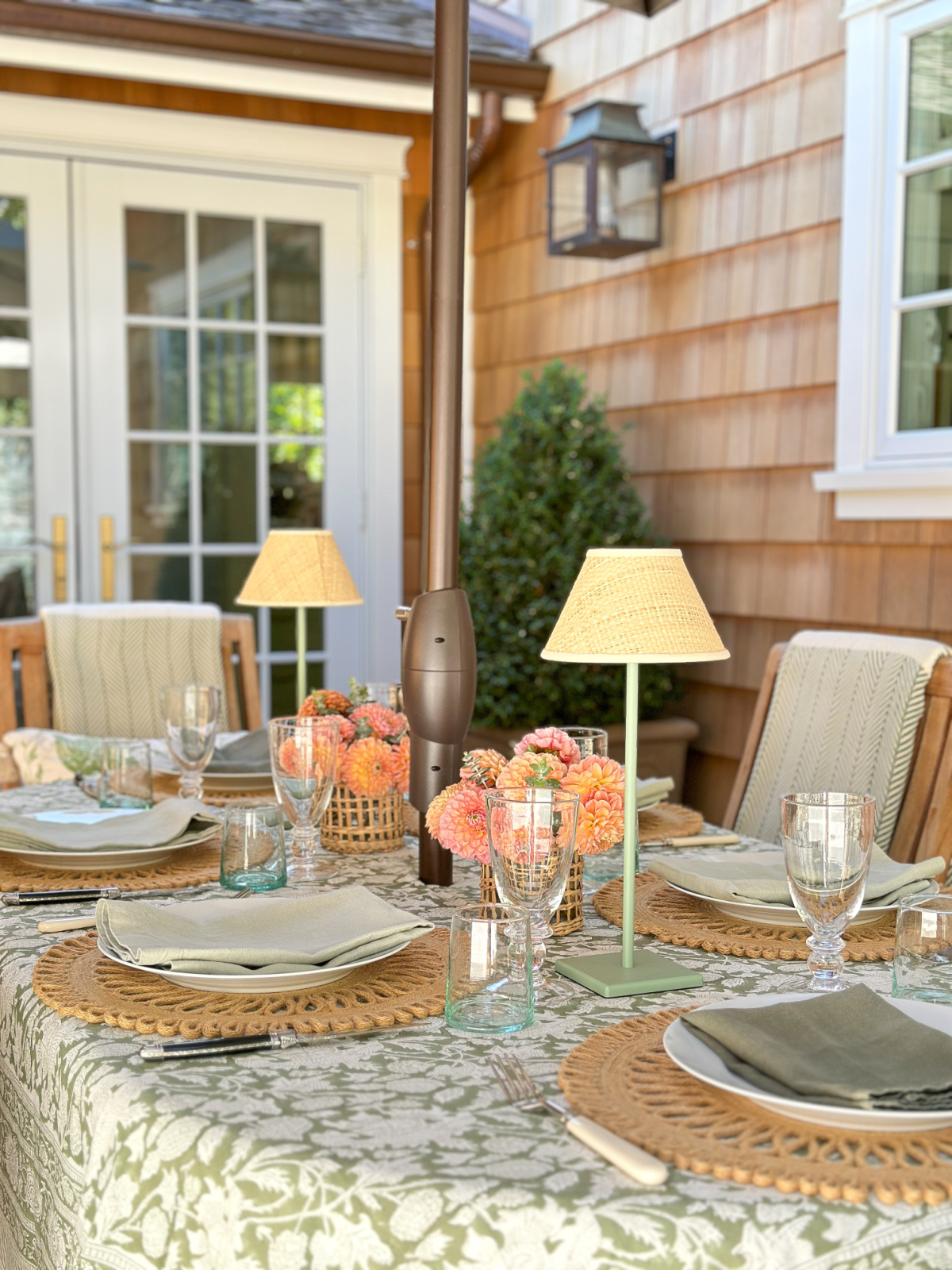 Summer al fresco dinner table.