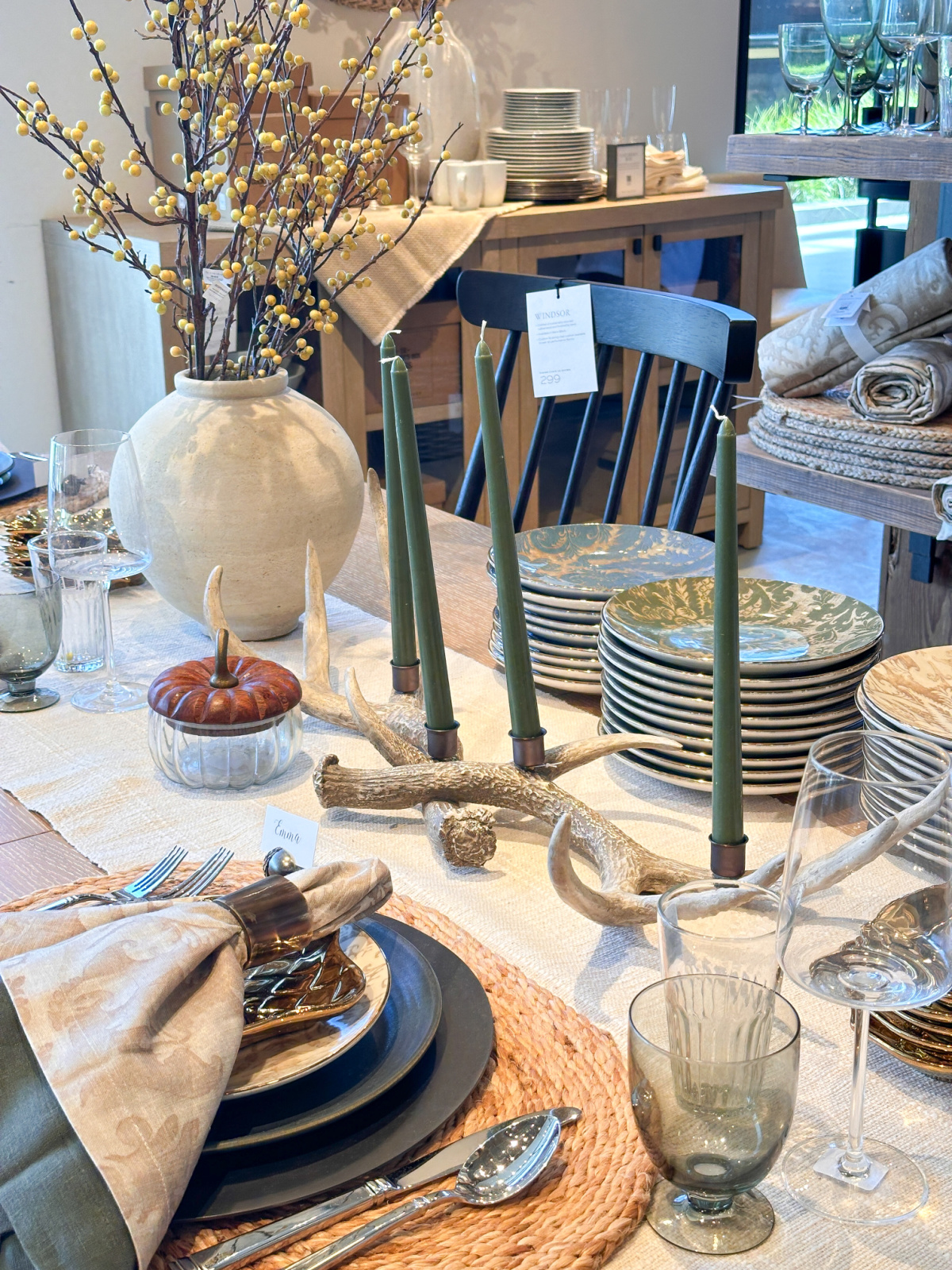 Fall table setting ideas at Pottery Barn.