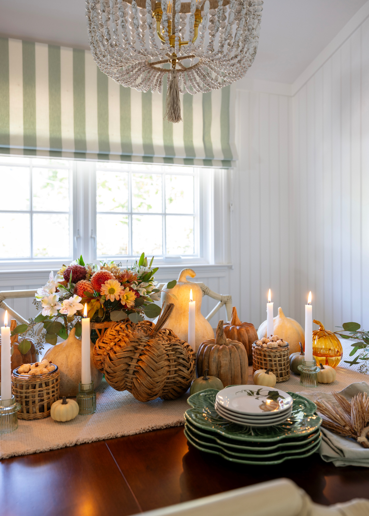 Thanksgiving table ready to be set.