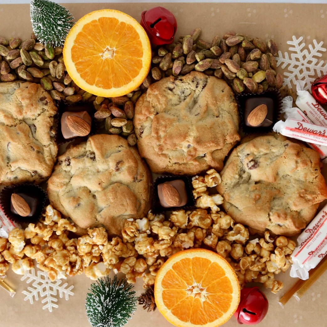 THE SISTERS MARKET HOLIDAY BOX.