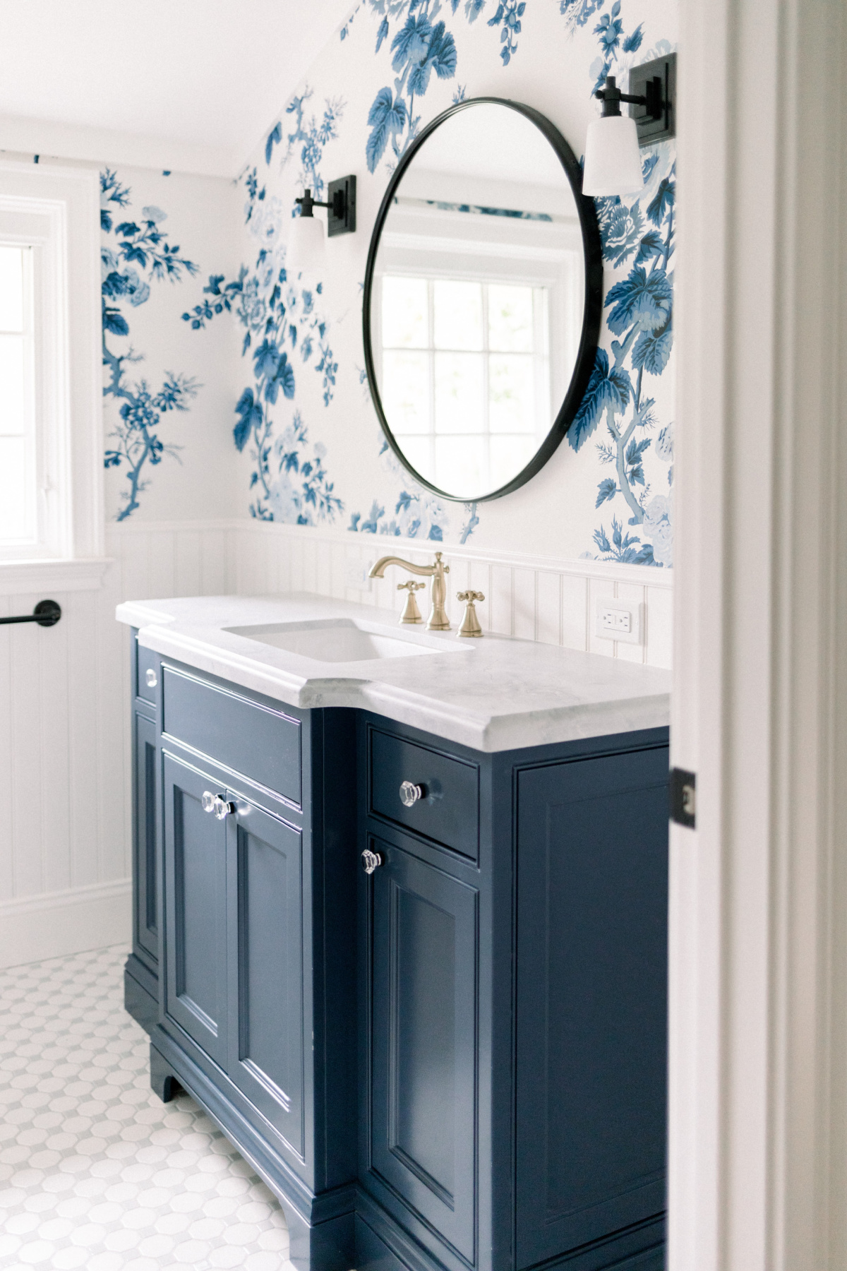 Blue and white bathroom.