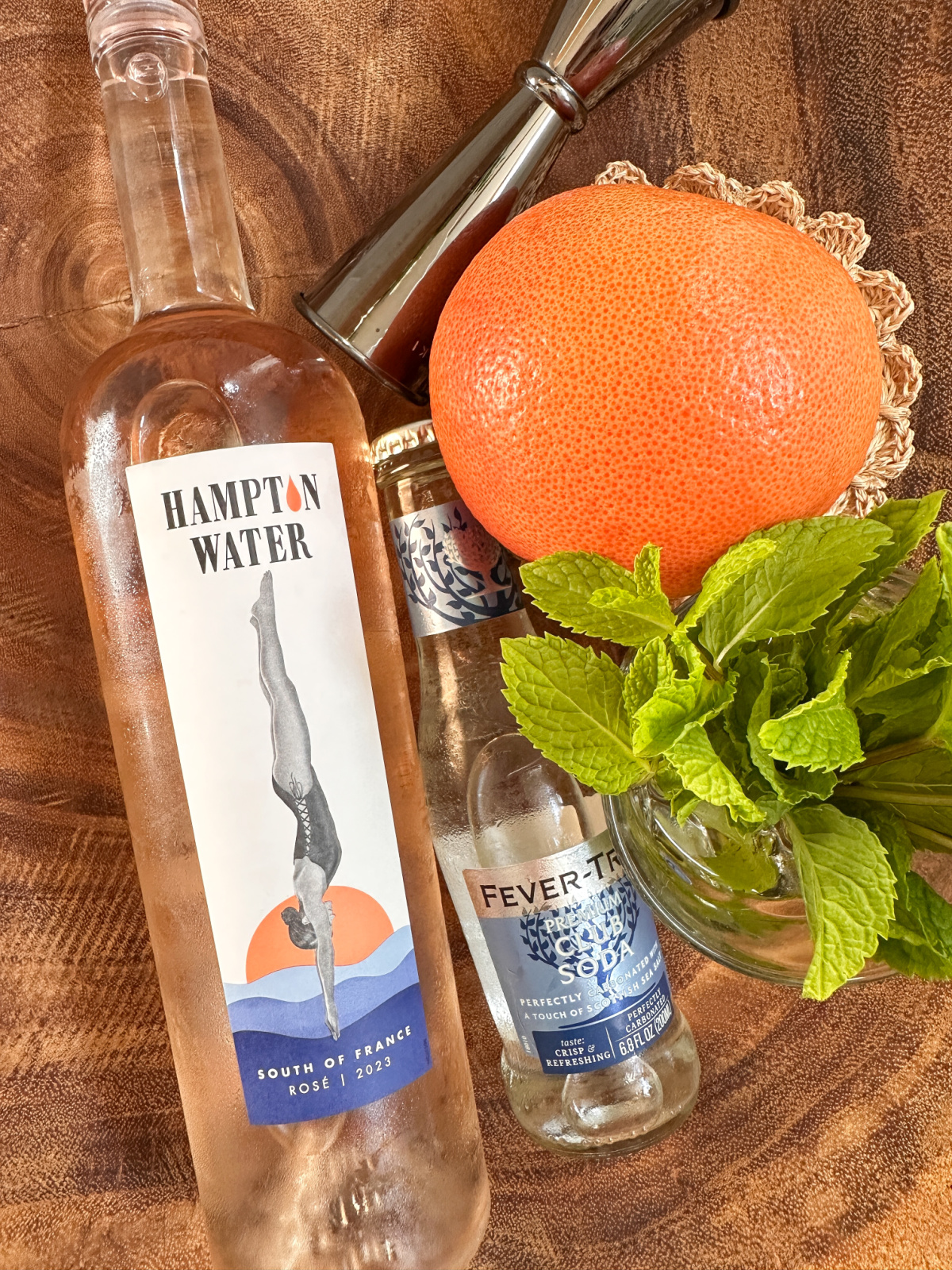 Ingredients for Hampton Spritz.