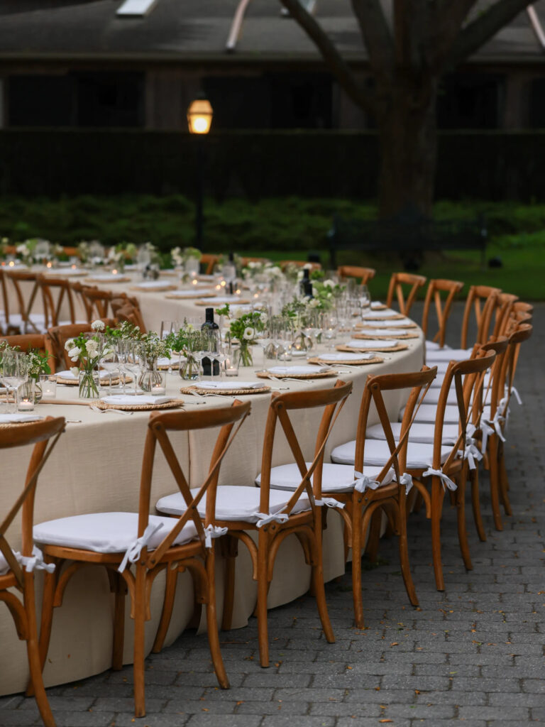Dreaming of Dinner Parties in the Hamptons & NoCal Vineyards … It’s Alfresco August