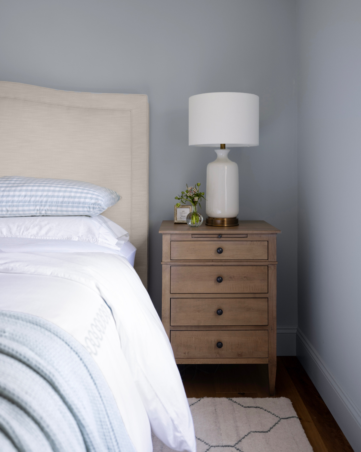 Snowberry guest room.