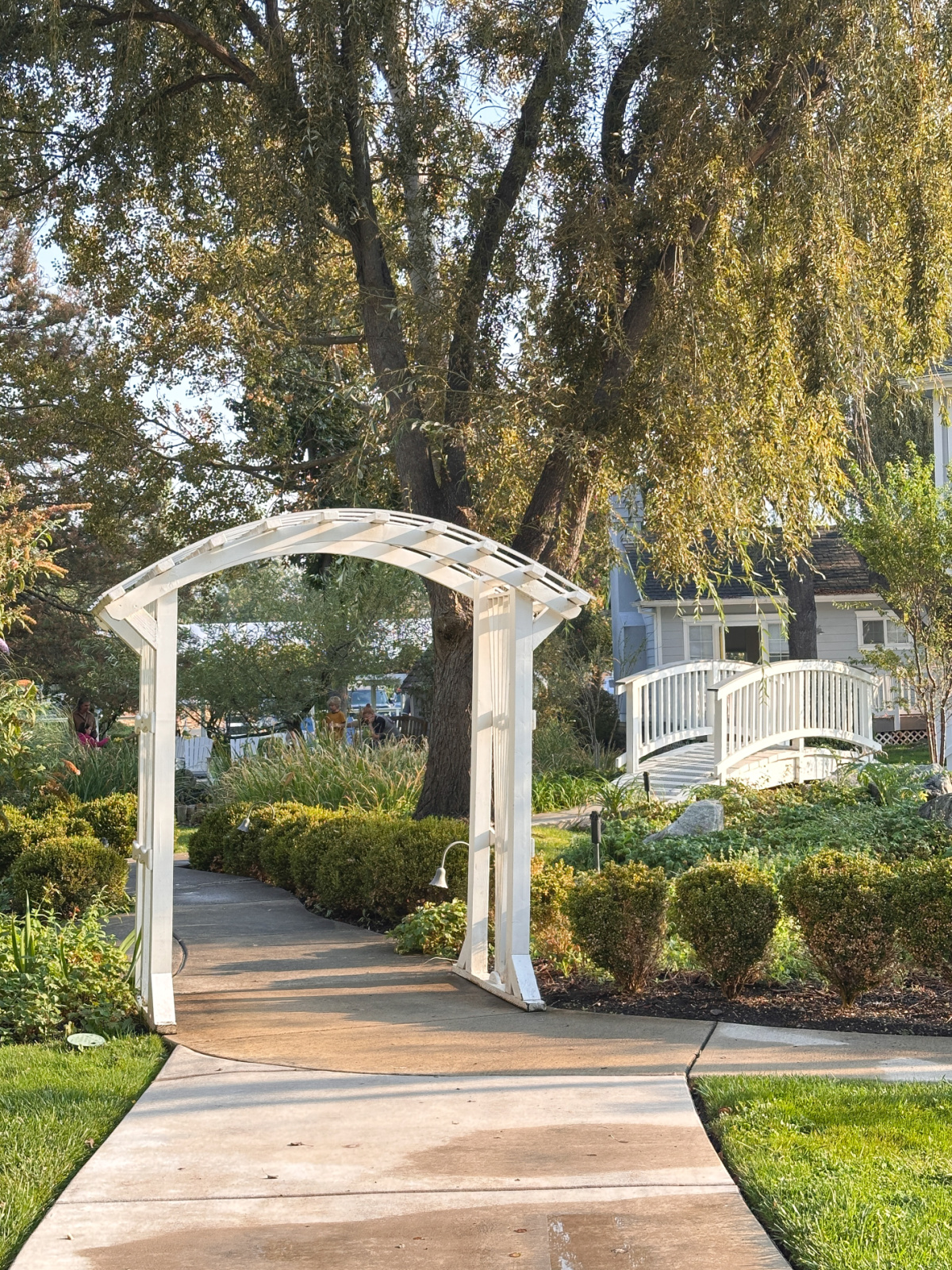 Lithia Springs Resort gardens.